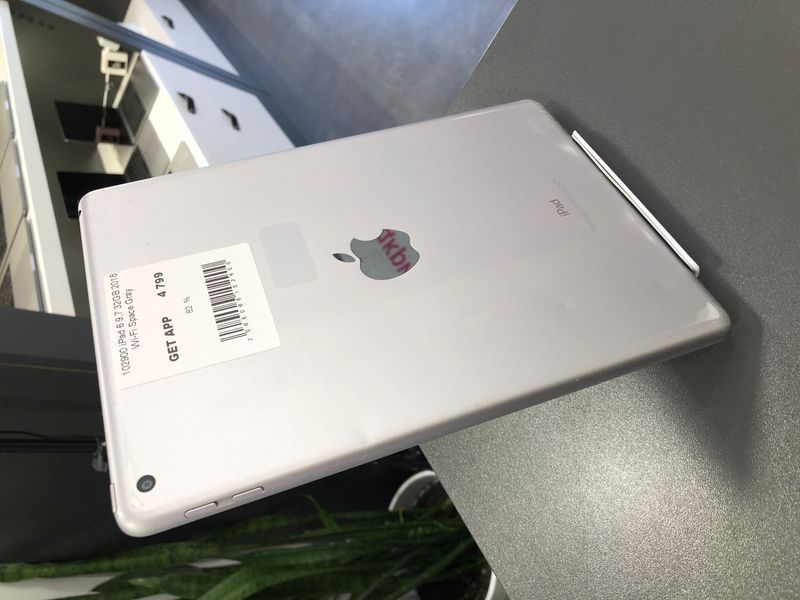 iPad 6Gen 9.7&rsquo;&rsquo;, 2018, 32GB, Wi-Fi, (А1893), АКБ 82% "Space Gray"  2000000102900 фото