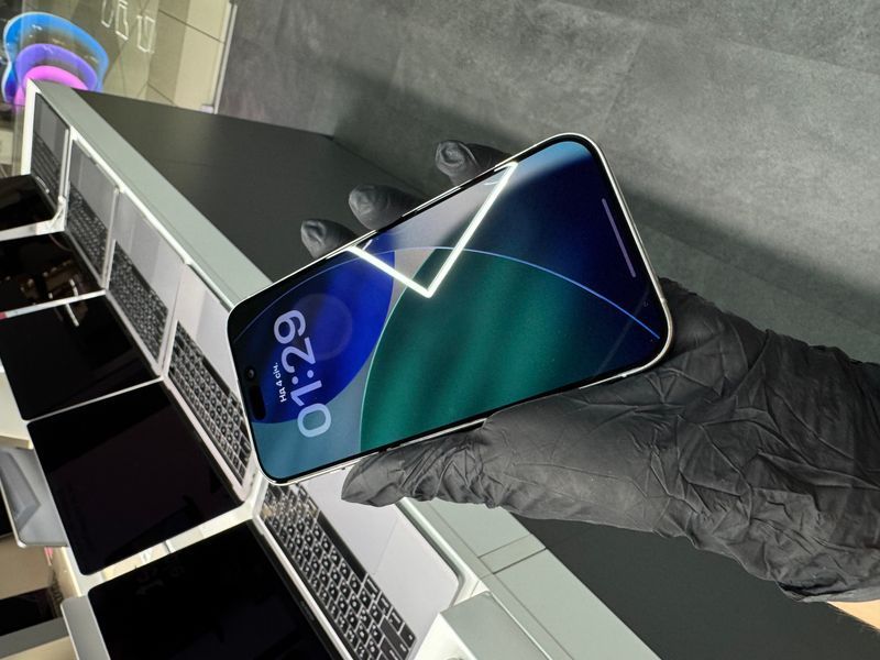 iPhone 15 Pro, 2023, 256GB, Natural Titanium, АКБ 100% E-Sim ОЧ 2000000105680 фото