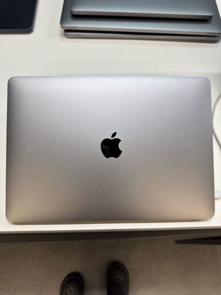 MacBook Pro 13&rsquo;&rsquo; 2019, i5 8 / 256GB (A2159), АКБ 80% 2000000116853 фото
