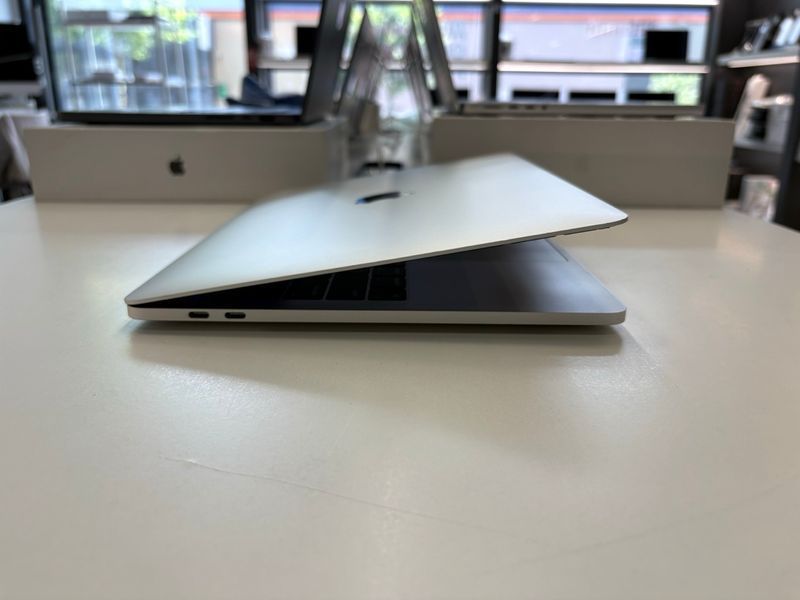 MacBook Pro 13&rsquo;&rsquo; 2017, i5 8 / 256GB (A1706), АКБ 89% 2000000112169 фото