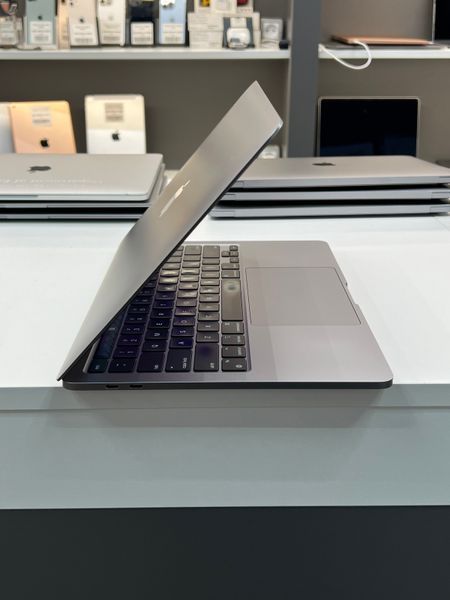 MacBook Pro 13’’ 2020, M1 8 / 256GB (А2338) АКБ 89% "М" 2000000088105 фото MacBook Pro 13’’ 2020, M1 8 / 256GB (А2338) АКБ 89% "М" 2000000088105 фото