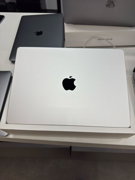 MacBook Pro 14&rsquo;&rsquo; 2021, M1 Pro 16GB / 8CPU - 14GPU / 512GB (А2442) АКБ 88% 2000000109947 фото