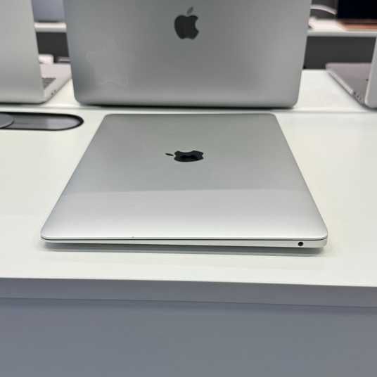 MacBook Air 13'' 2020, i3 8/ 256GB (A2179) АКБ 100% - купити в