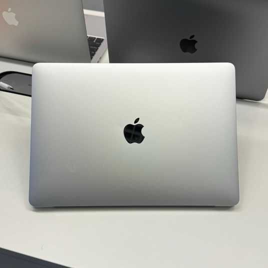 MacBook Air 13'' 2020, i3 8/ 256GB (A2179) АКБ 100% - купити в