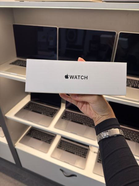 Apple Watch SE (3 Gen.),40mm&rsquo;&rsquo;, 2025, GPS, "Starlight Case" NEW 2000000120997 фото