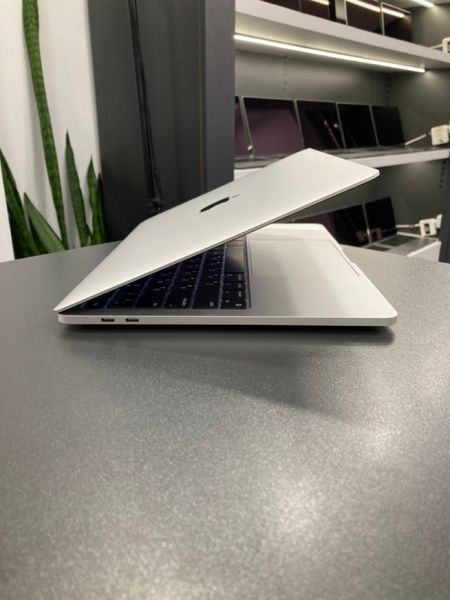 MacBook Pro 13&rsquo;&rsquo; 2022, M2 8 / 256GВ (А2338) АКБ 96% 2000000099675 фото