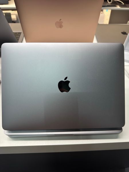 MacBook Pro 13&rsquo;&rsquo; 2020, M1 8 / 256GB (А2338) АКБ 85% 2000000109688 фото