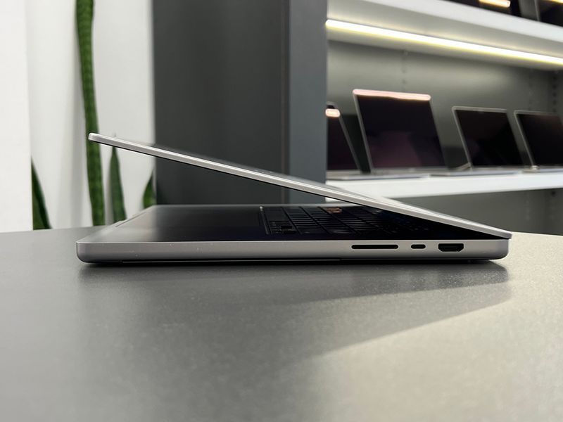 MacBook Pro 16&rsquo;&rsquo; 2021, M1 Pro 16GB / 10CPU - 16GPU / 512GB (А2485) АКБ 82% 2000000106830 фото