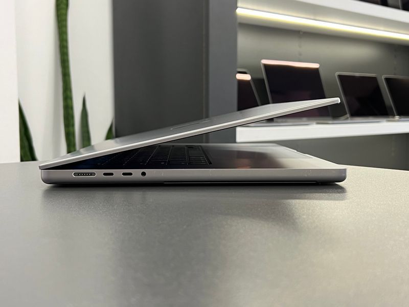 MacBook Pro 16&rsquo;&rsquo; 2021, M1 Pro 16GB / 10CPU - 16GPU / 512GB (А2485) АКБ 82% 2000000106830 фото