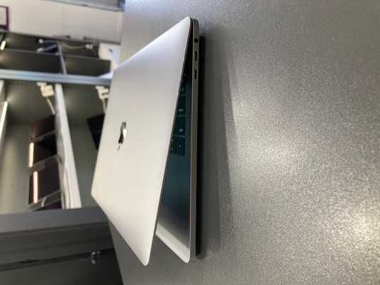 MacBook Pro 13'' 2018, i5 8 / 256GB (A1989), АКБ 87% - купить в