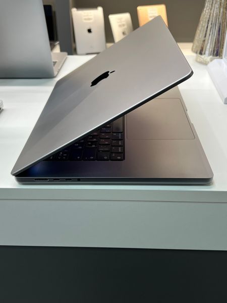 MacBook Pro 16&rsquo;&rsquo; 2021, M1 Pro 16GB / 10CPU - 16GPU / 512GB (А2485) АКБ 82% 2000000092362 фото