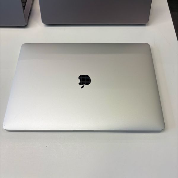MacBook Pro 15&rsquo;&rsquo; 2016, i7 16GB / 512GB + 2GB (A1707) АКБ 81% 2000000112107 фото