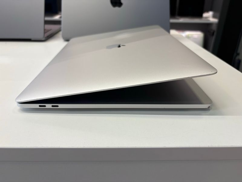 MacBook Pro 15&rsquo;&rsquo; 2016, i7 16GB / 512GB + 2GB (A1707) АКБ 81% 2000000112107 фото