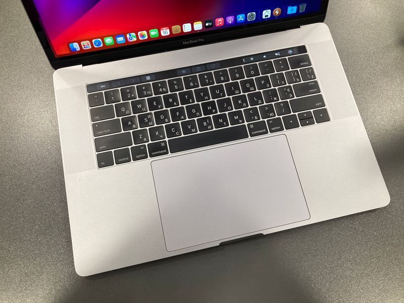 MacBook Pro 15&rsquo;&rsquo; 2016, i7 16GB / 256GB + 2GB (A1707) АКБ 85% 2000000095509 фото