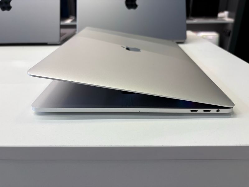 MacBook Pro 15&rsquo;&rsquo; 2016, i7 16GB / 512GB + 2GB (A1707) АКБ 81% 2000000112107 фото