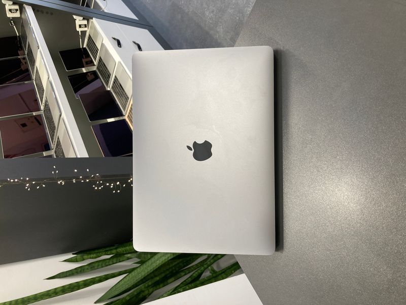 MacBook Air 13’’ 2020, і5 8 / 256GB (A2179) АКБ 81% 2000000089812 фото MacBook Air 13’’ 2020, і5 8 / 256GB (A2179) АКБ 81% 2000000089812 фото