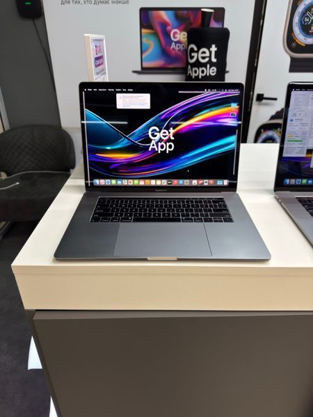 MacBook Pro 15&rsquo;&rsquo; 2018, i9 32 / 1ТB + 4GB (A1990), АКБ 80% 2000000106199 фото