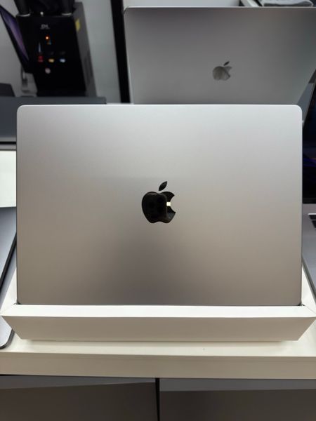 MacBook Pro 14&rsquo;&rsquo; 2023, M3 8 / 10 GPU - 8 CPU / 512GB (А2918) АКБ 97% 2000000109930 фото