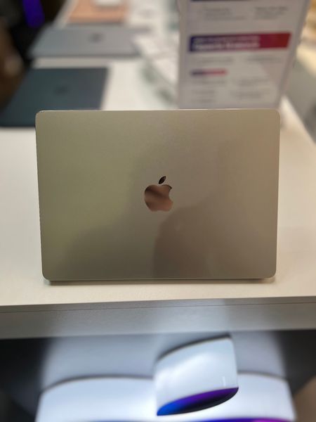 MacBook Air 13&rsquo;&rsquo; 2025, М4 16 / 256GB (A3240) АКБ 100% + BOX 2000000099361 фото