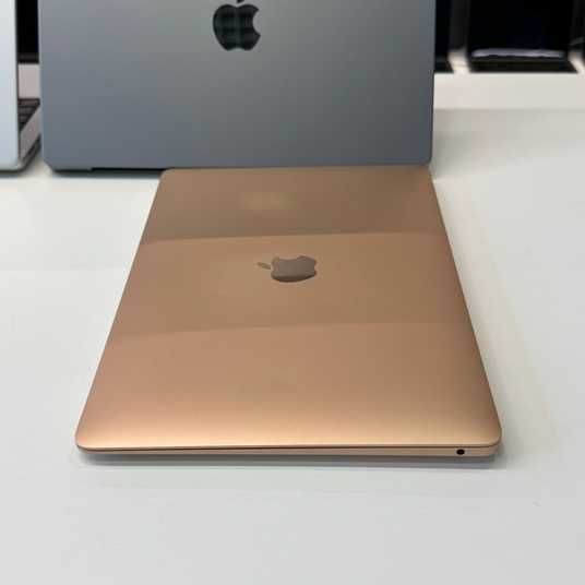 MacBook Air 13'' 2020, М1 8 / 256GB (A2337) АКБ 88% - купить в