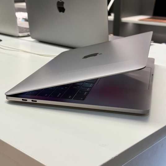 MacBook Pro 13'' 2019, i5 8 / 128GB (A2159), АКБ 84% - купить в