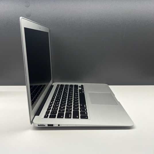 MacBook Air 13'' 2017, i5 8 / 256GB (A1466) АКБ 94% - купить в