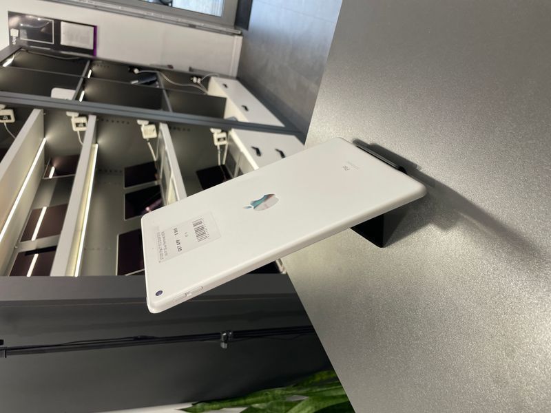 iPad 7Gen 10.2&rsquo;&rsquo;, 2019, 32GB, WI-FI, (A2200), АКБ 85% "Silver" Removed MDM 2000000097428 фото