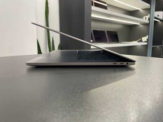 MacBook Pro 16'' 2019, i7 16 / 512GB + 4GB (A2141), АКБ 100