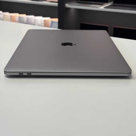 MacBook Pro 15'' 2018, i7 16 / 256GB + 4GB (A1990), АКБ 86