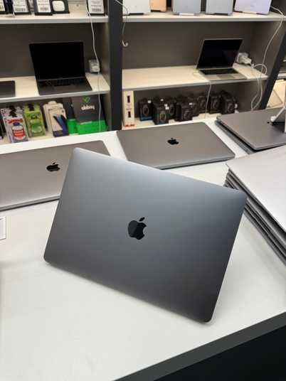 MacBook Air 13'' 2020, і5 8 / 512GB (A2179) АКБ 93% - купити в