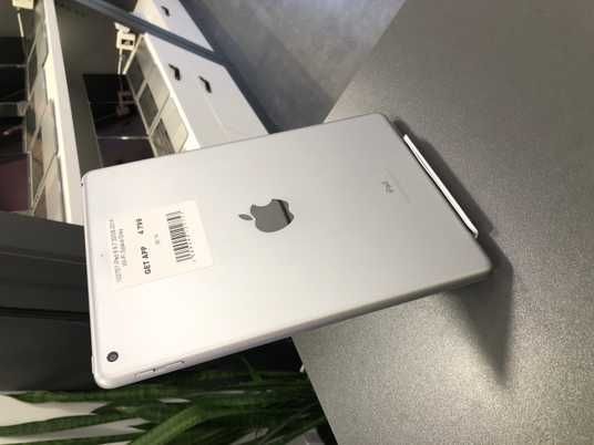 トイガン iPad iPad 6Gen 9.7'', 2018, 32GB, Wi-Fi, (А1893), АКБ 95% 