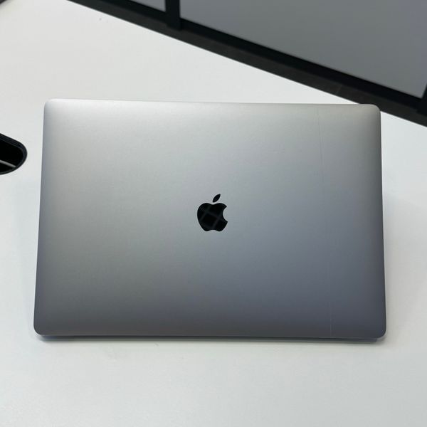 MacBook Pro 15&rsquo;&rsquo; 2018, i7 16 / 256GB + 4GB (A1990), АКБ 100% 2000000106298 фото