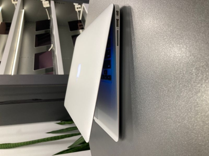 MacBook Air 13&rsquo;&rsquo; 2017, i5 8 / 128GB (A1466) АКБ 93% 2000000094960 фото