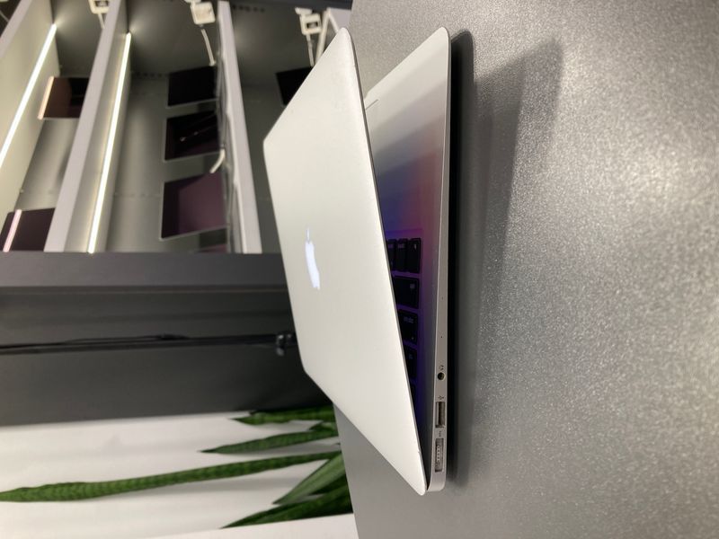 MacBook Air 13&rsquo;&rsquo; 2017, i5 8 / 128GB (A1466) АКБ 93% 2000000094960 фото