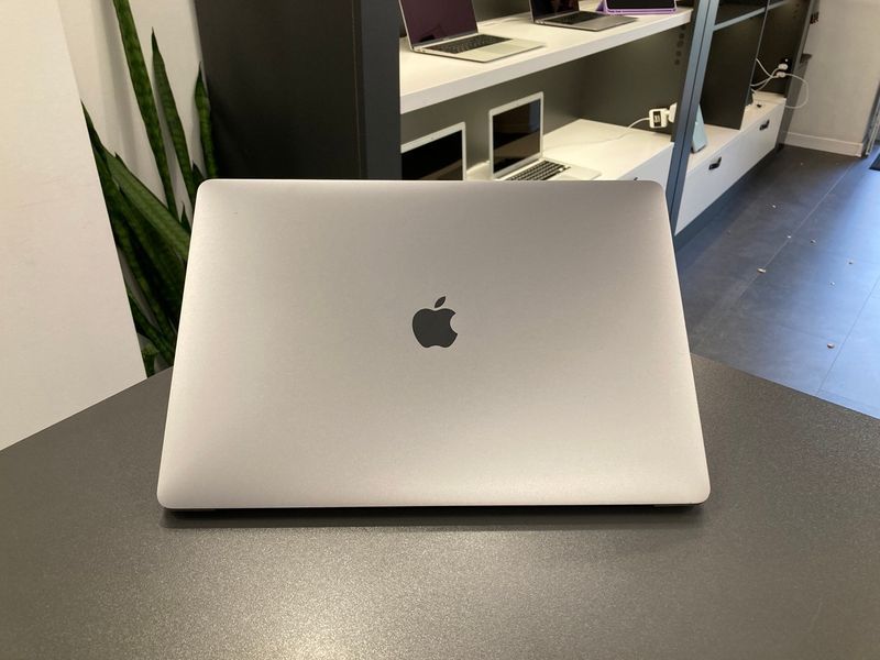 MacBook Pro 15&rsquo;&rsquo; 2019, i7 16 / 256GB + 4GB (A1990), АКБ 100% 2000000101873 фото