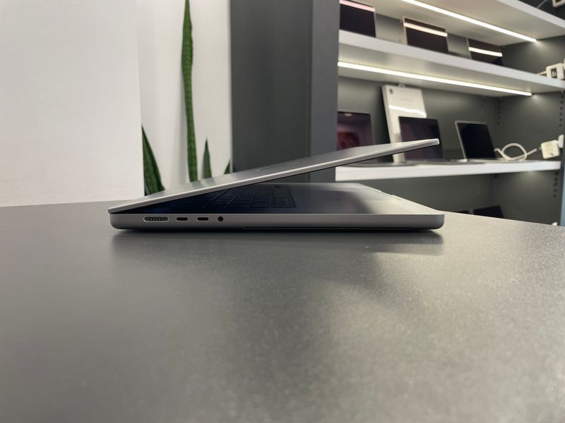 MacBook Pro 16&rsquo;&rsquo; 2021, M1 Pro 16GB / 10CPU - 16GPU / 512GB (А2485) АКБ 84% 2000000109206 фото