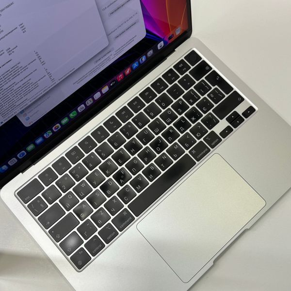 MacBook Air 13&rsquo;&rsquo; 2022, М2 8 / 256GB (A2681) АКБ 83% 2000000104522 фото